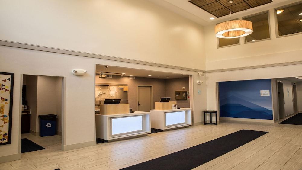 Holiday Inn Express - Columbus - Dublin By Ihg Dış mekan fotoğraf